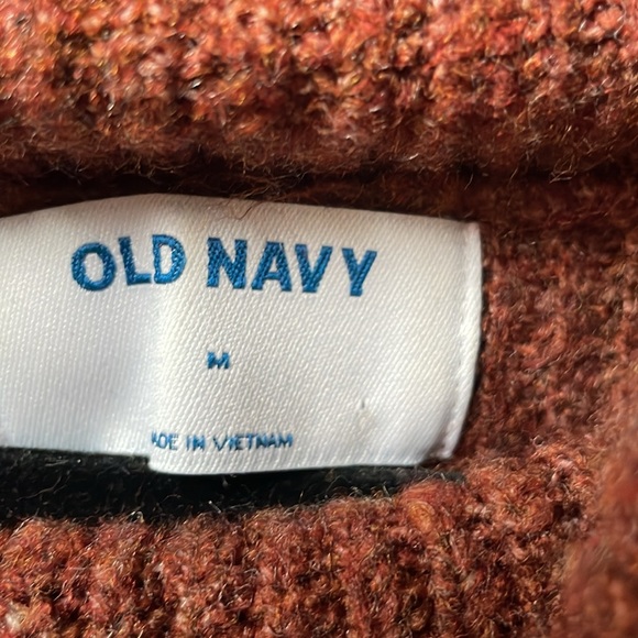Old navy women’s turtleneck sweater, rust color, size medium. - Picture 4 of 4